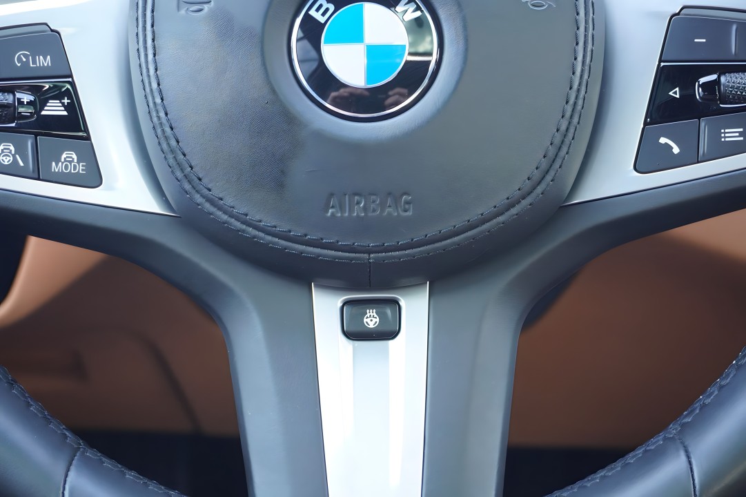 BMW Seria 5 530d xDrive Luxury Line - foto 9