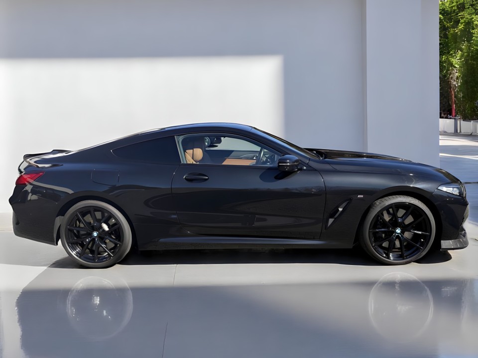 BMW Seria 8 M850i xDrive (2)