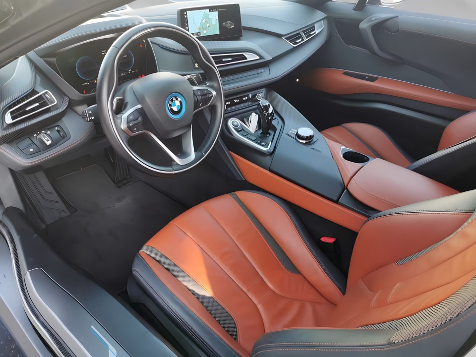 BMW i8 Coupe (4)