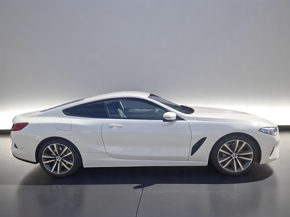 BMW Seria 8 840d xDrive (3)