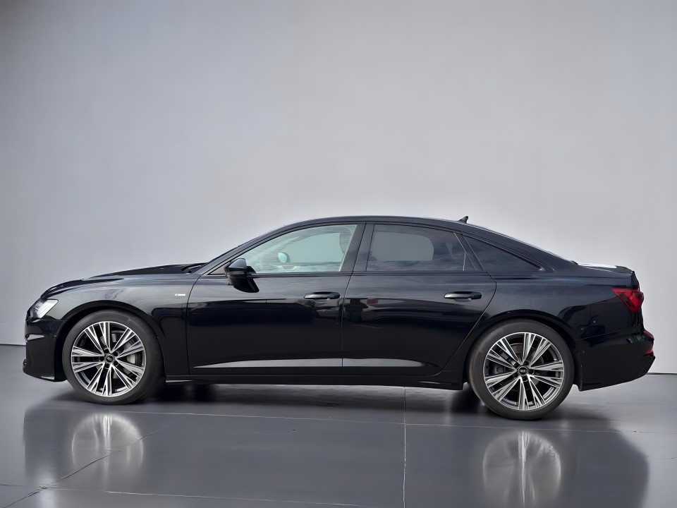 Audi A6 45TFSI S-Line (3)