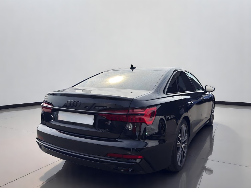 Audi A6 45TFSI S-Line (5)