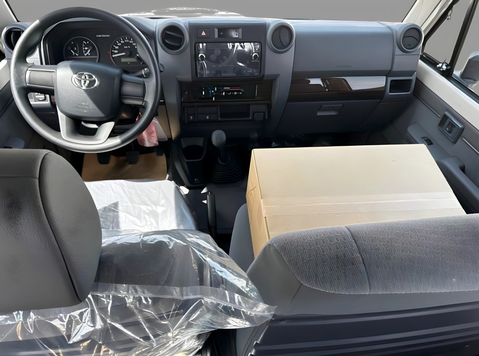 Toyota Land Cruiser (4)