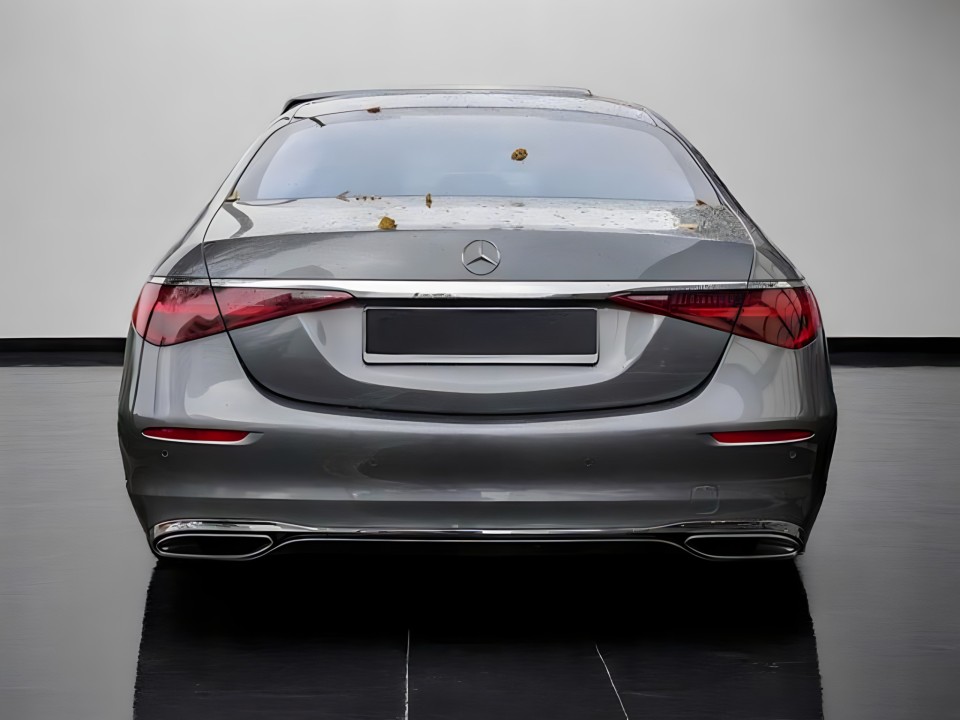 Mercedes-Benz S 500 4MATIC Sedan (4)