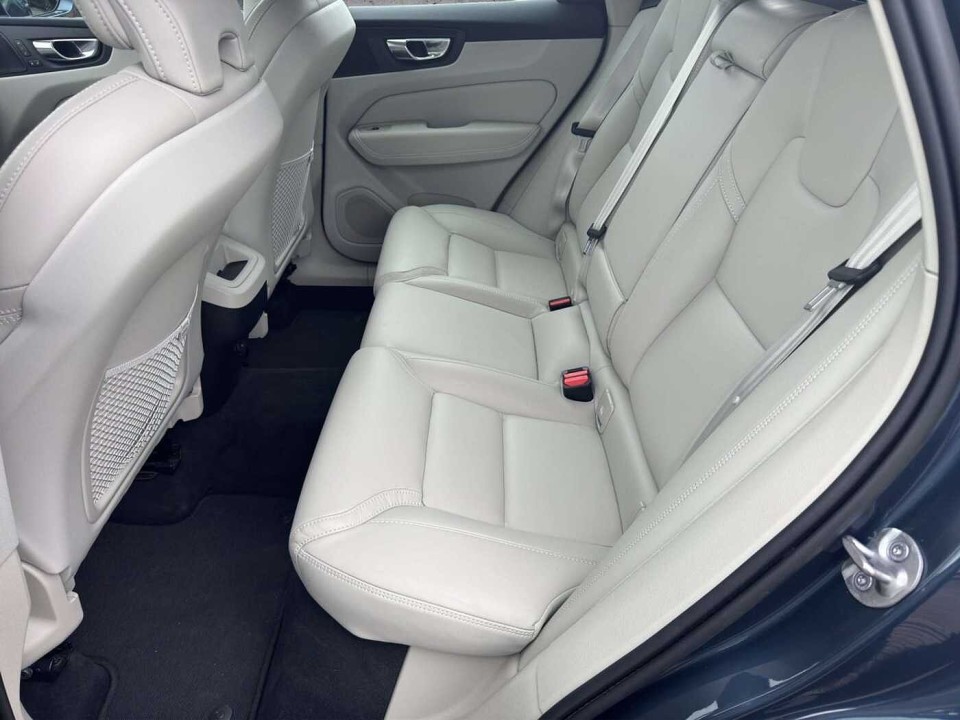 Volvo XC 60 B5 AWD Petrol Inscription - foto 11