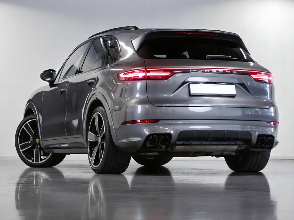 Porsche Cayenne S (5)