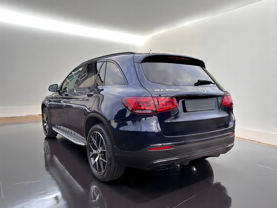 Mercedes-Benz GLC 300de 4MATIC AMG Line (5)