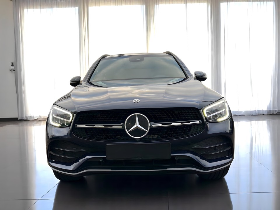 Mercedes-Benz GLC 300de 4MATIC AMG Line (2)