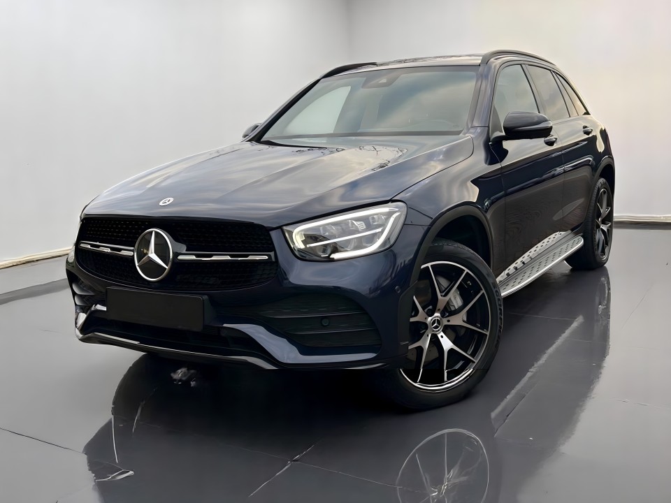 Mercedes-Benz GLC 300de 4MATIC AMG Line (1)