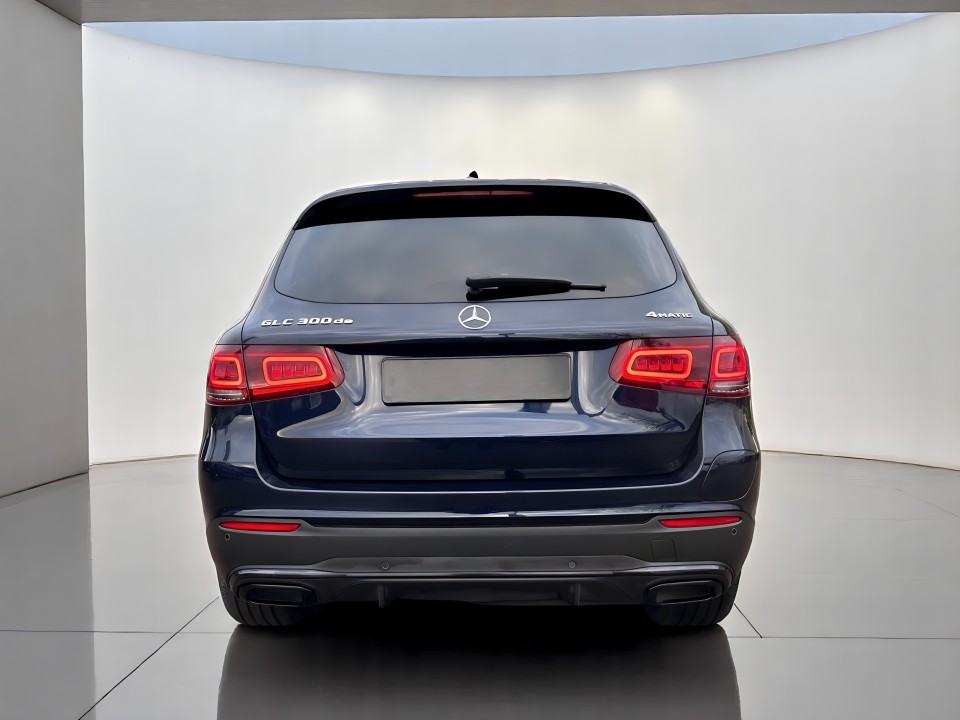 Mercedes-Benz GLC 300de 4MATIC AMG Line (4)