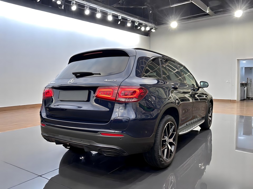 Mercedes-Benz GLC 300de 4MATIC AMG Line (3)