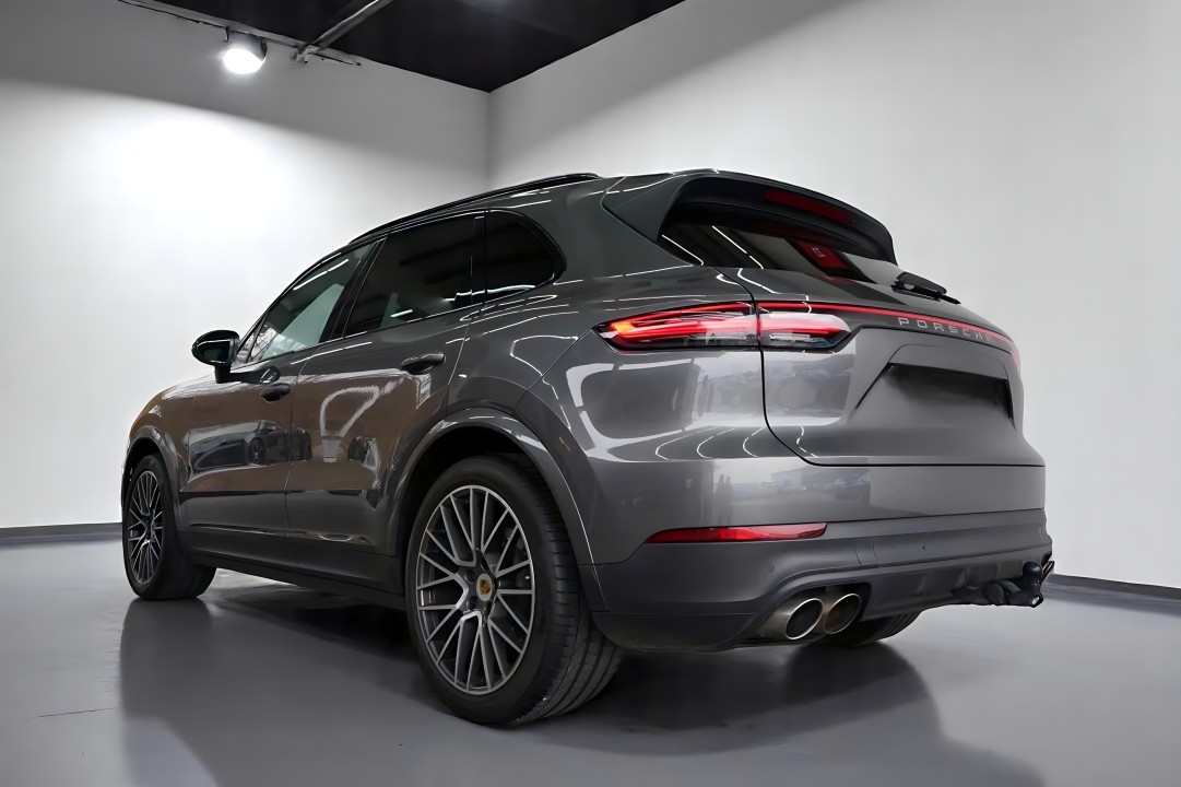 Porsche Cayenne S (5)