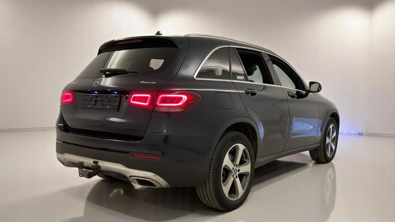 Mercedes-Benz GLC 300de 4MATIC (3)