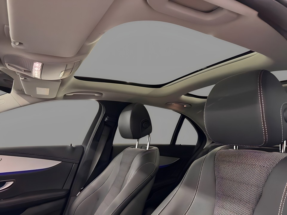 Mercedes-Benz E 300e 4MATIC AVANTGARDE - foto 7