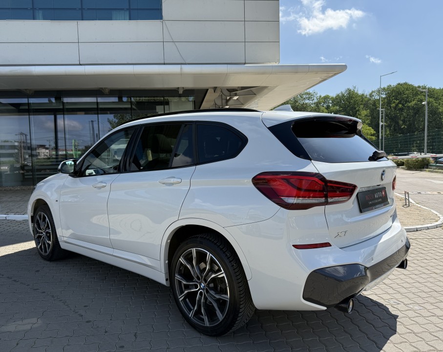 BMW X1 xDrive20i M-Sport (5)
