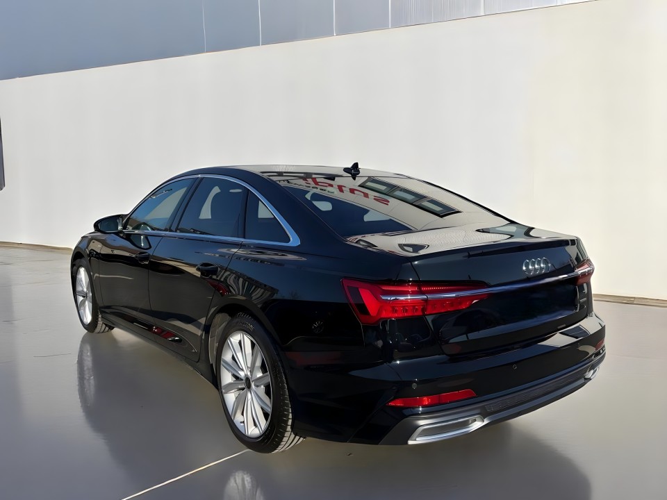 Audi A6 45 TFSI Quattro S-tronic (2)