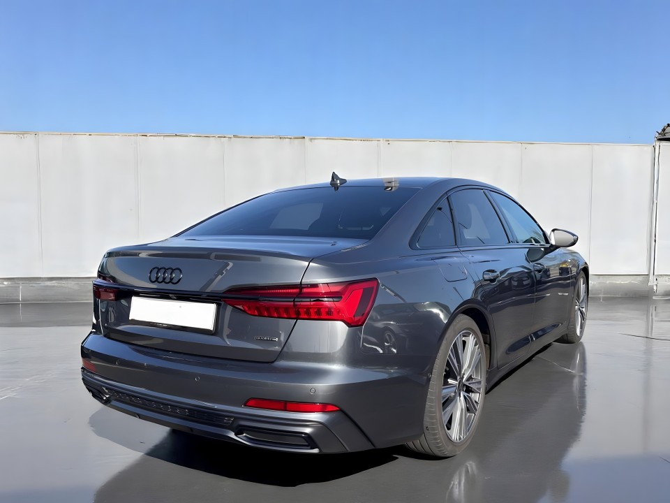 Audi A6 55 TFSI e Quattro S-tronic S-line (5)