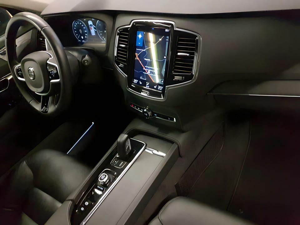 Volvo XC 90 B5 AWD Momentum (3)