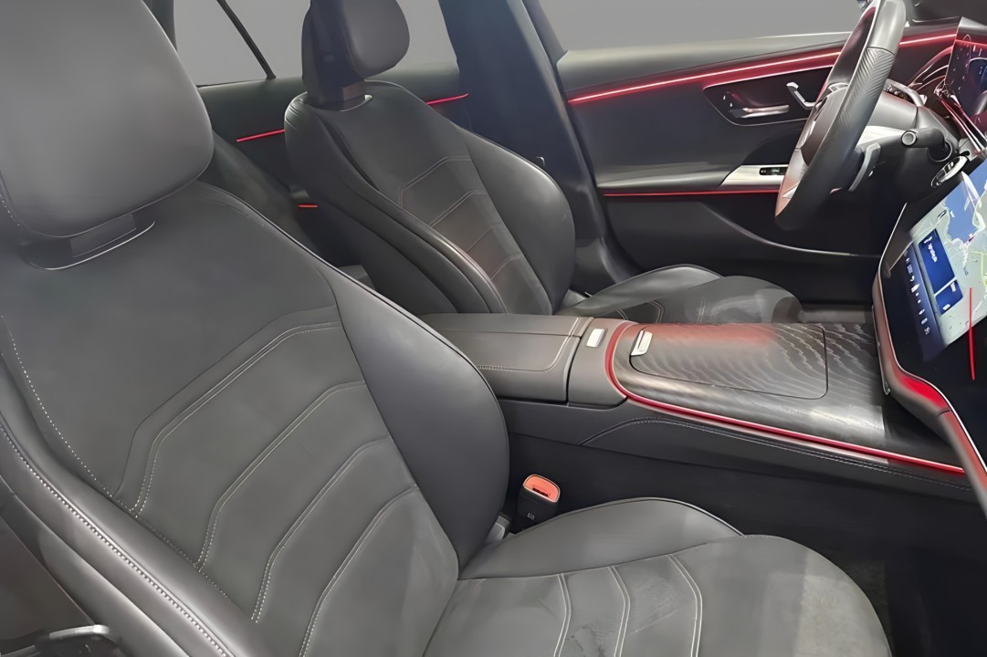 Mercedes-Benz E 300de 4MATIC T-Modell AMG Line - foto 9