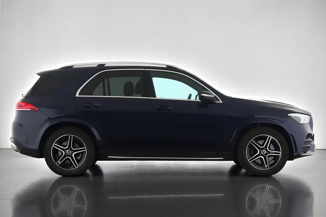 Mercedes-Benz GLE 350 4MATIC AMG (4)