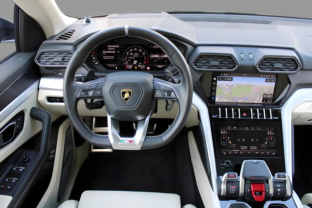 Lamborghini URUS - foto 12