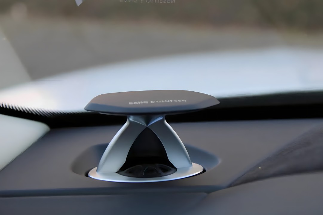Lamborghini URUS - foto 14
