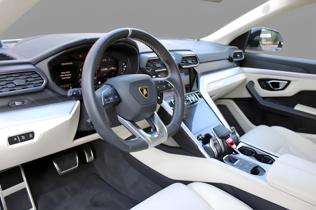 Lamborghini URUS - foto 11