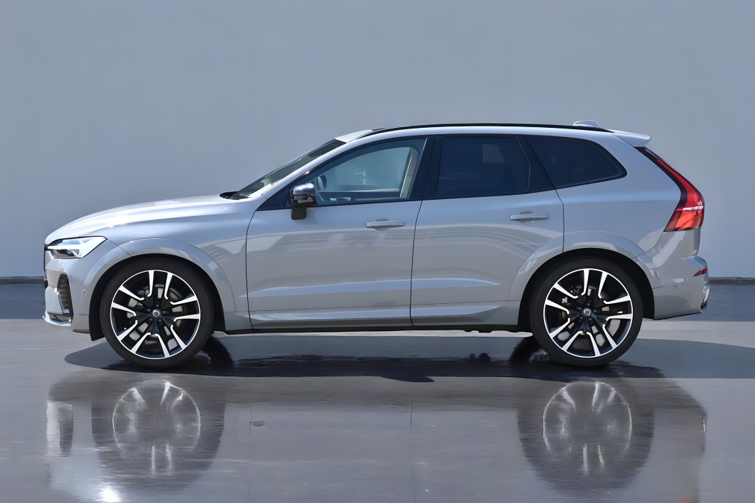 Volvo XC 60 B4 AWD Ultimate Dark (2)