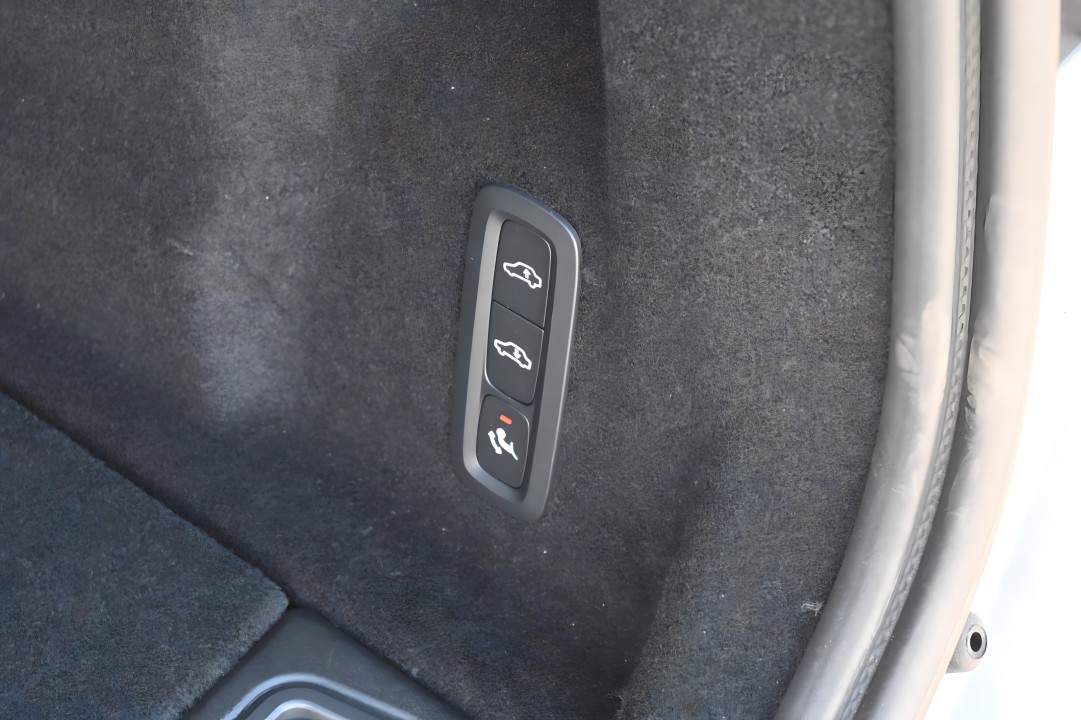 Volvo XC 60 B4 AWD Ultimate Dark - foto 19