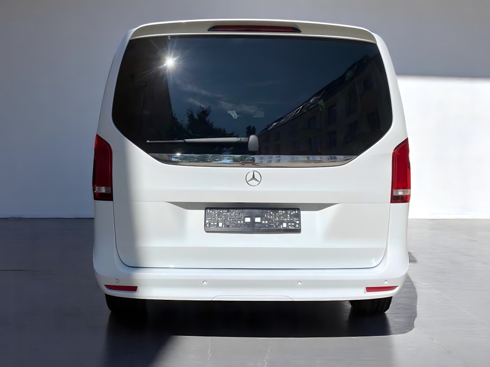 Mercedes-Benz V 300d 4MATIC Extralong AMG Line - foto 6