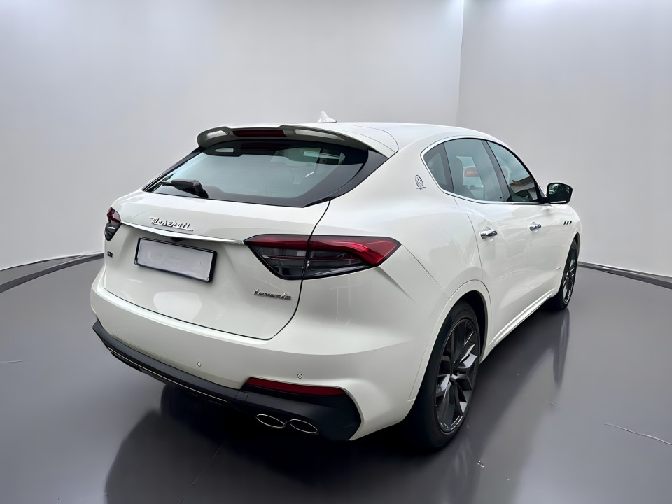 Maserati Levante GranSport (2)