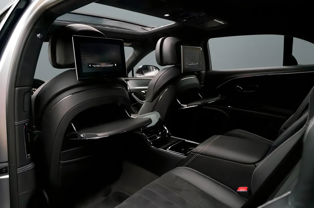 Bentley Flying Spur S V8 - foto 13