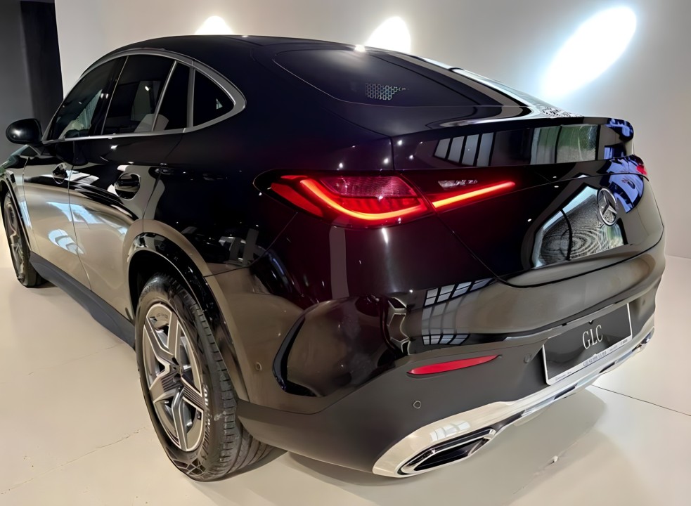 Mercedes-Benz GLC COUPE 220 d AMG LINE 4MATIC 9G-TRONIC (4)