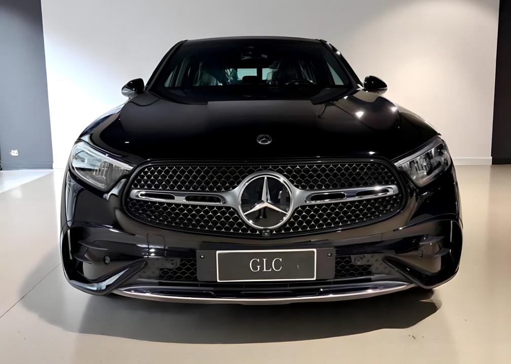 Mercedes-Benz GLC COUPE 220 d AMG LINE 4MATIC 9G-TRONIC (2)