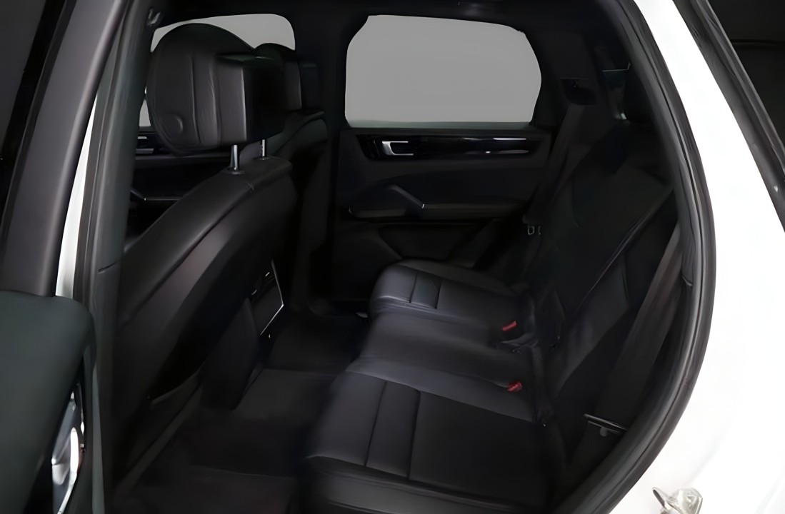 Porsche Cayenne - foto 16