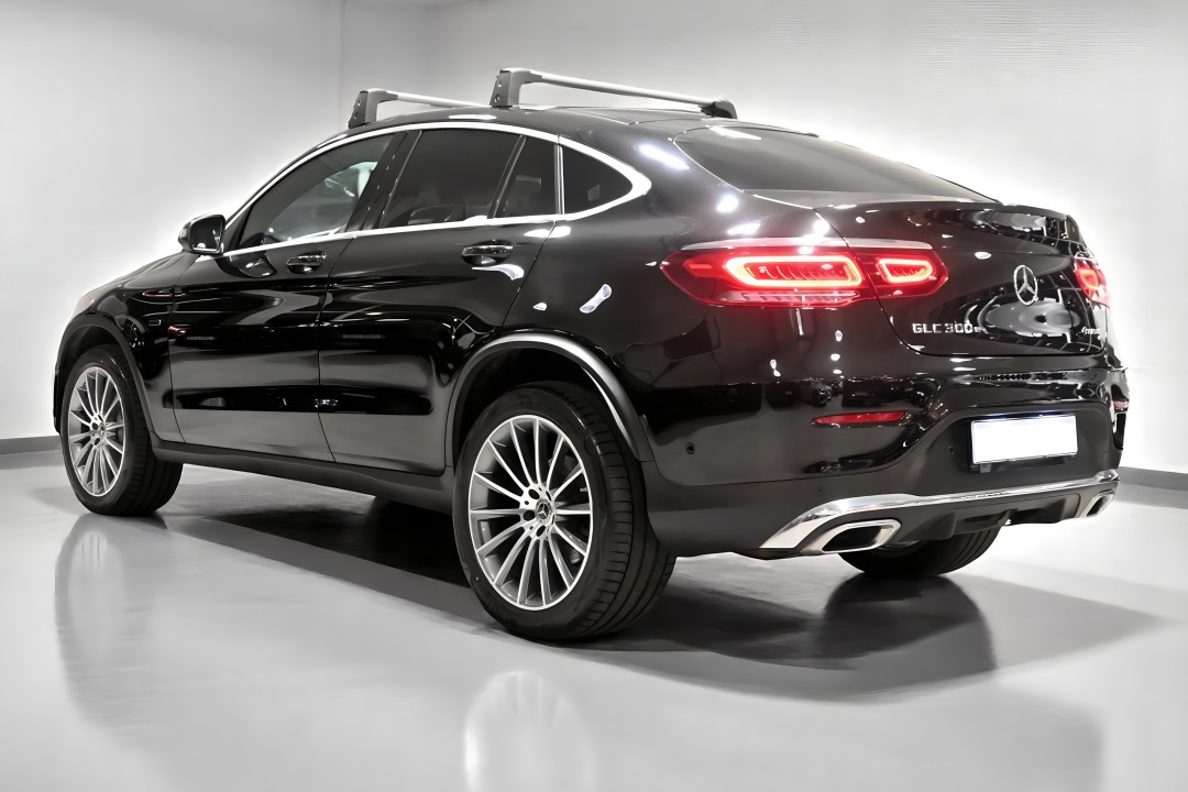 Mercedes-Benz GLC Coupe Mercedes-Benz GLC 300e 4MATIC Coupé AMG (5)