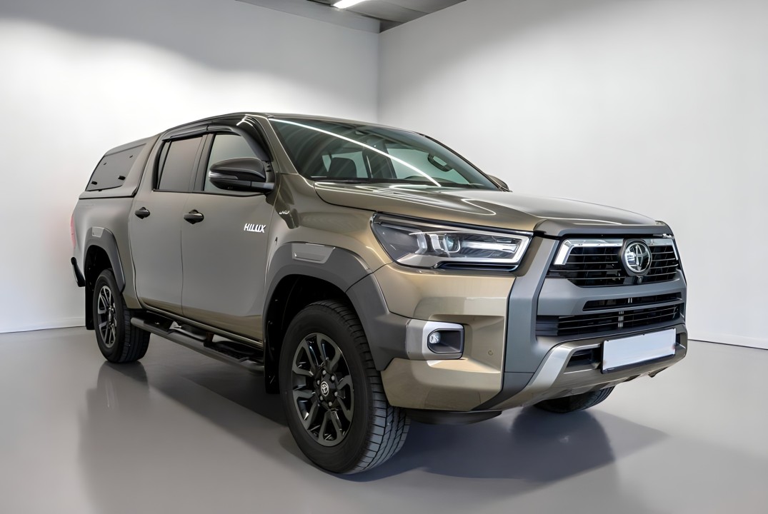 Toyota Hilux 2.8D Invincible