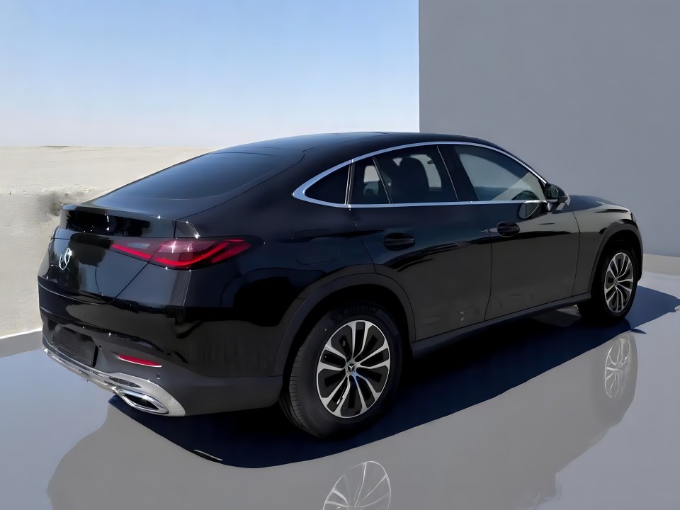 Mercedes-Benz GLC Coupe Mercedes-Benz GLC 200 4MATIC Coupé AVANTGARDE (3)