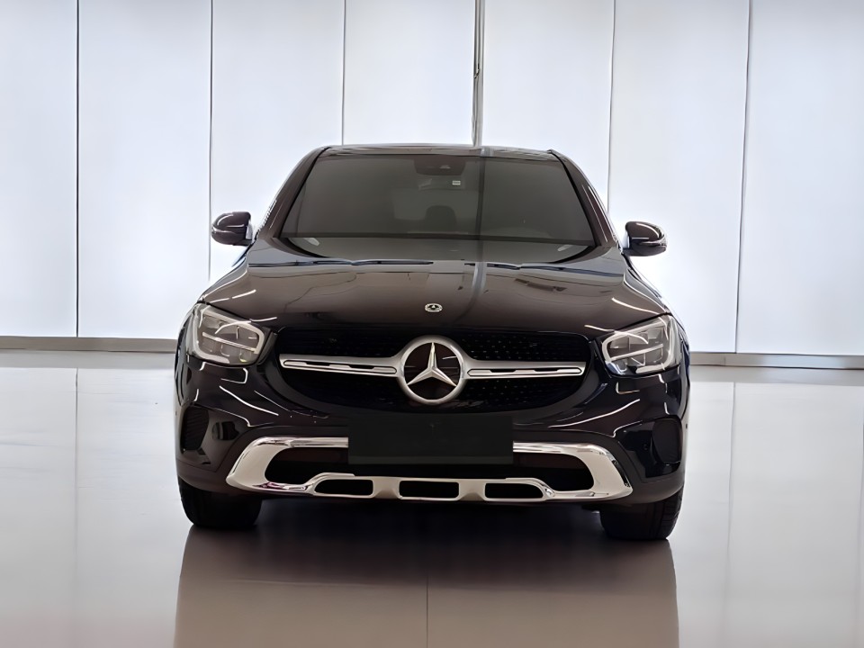 Mercedes-Benz GLC Coupe Mercedes-Benz GLC 300d 4MATIC Coupé (2)