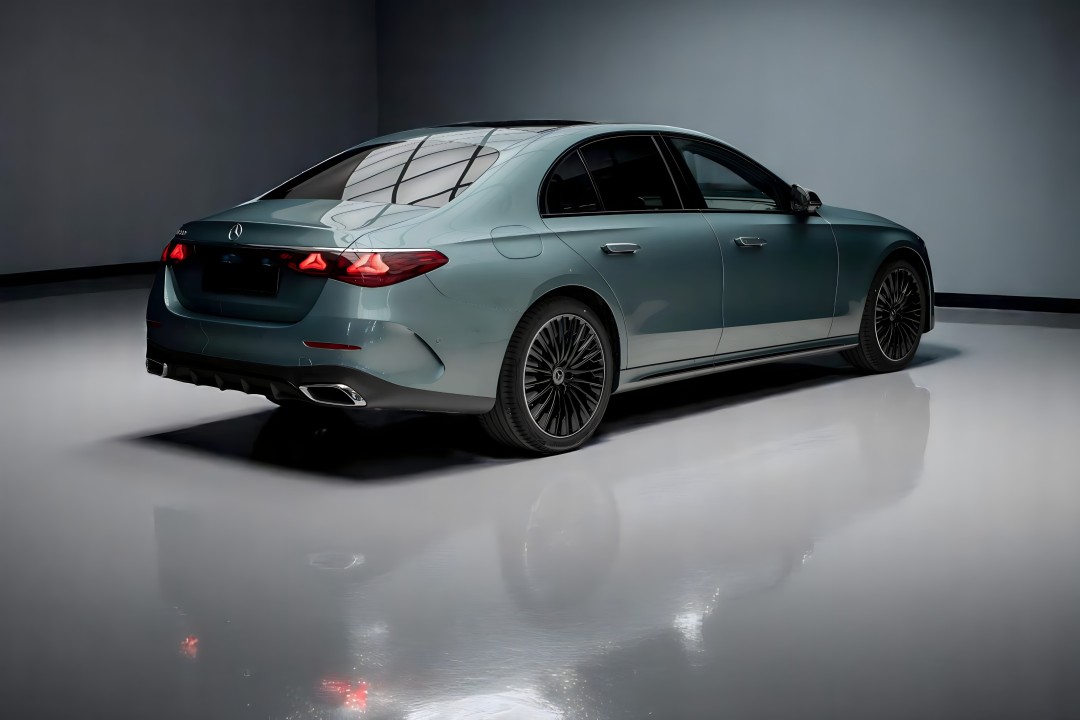 Mercedes-Benz E 200 AMG Line (3)