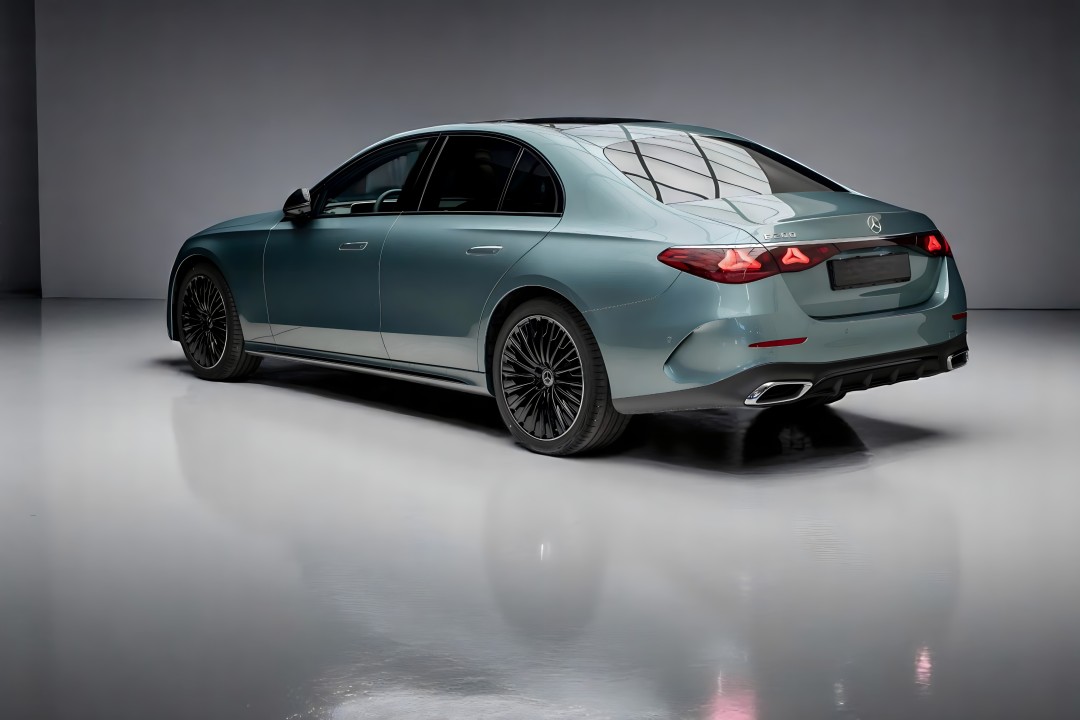 Mercedes-Benz E 200 AMG Line (5)