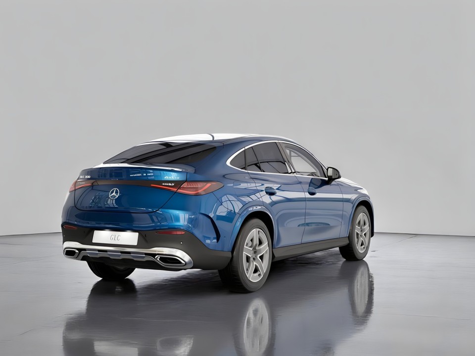 Mercedes-Benz GLC Coupe 300 4MATIC AMG Line (4)