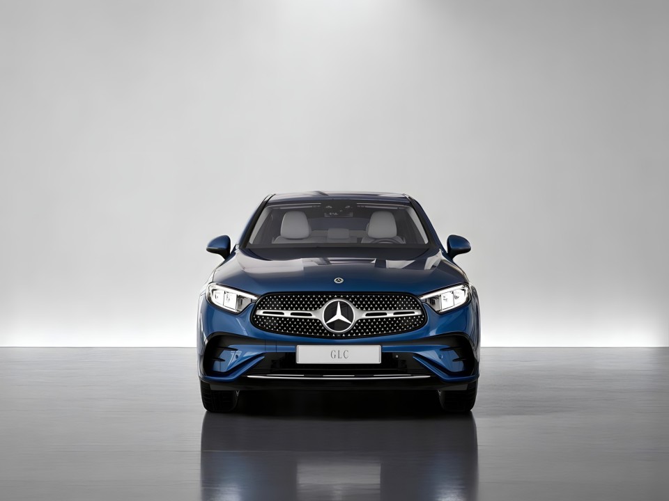 Mercedes-Benz GLC Coupe 300 4MATIC AMG Line (2)