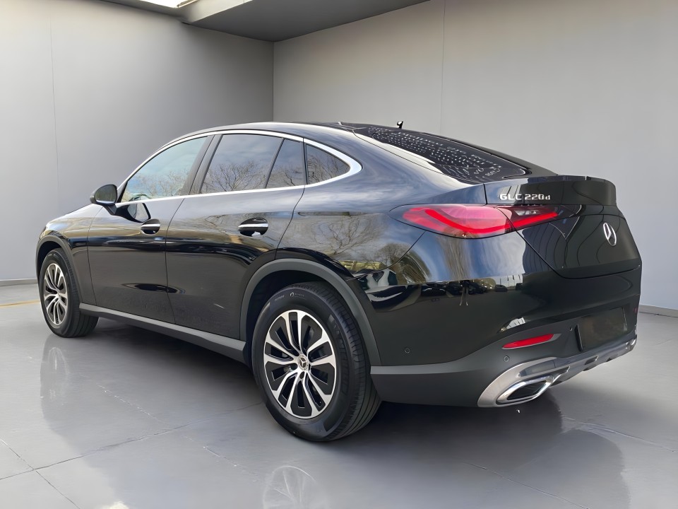 Mercedes-Benz GLC Coupe 220d 4MATIC (2)