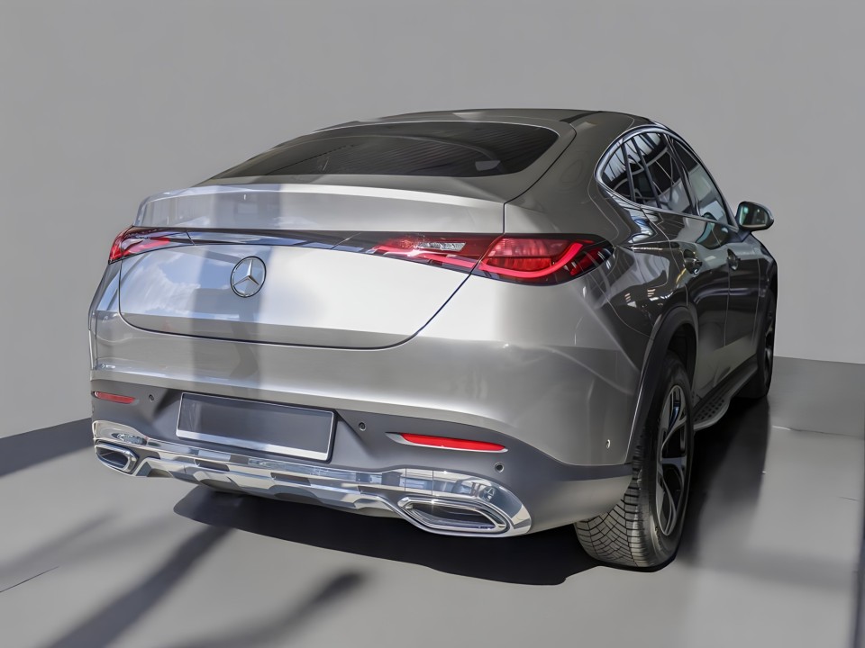 Mercedes-Benz GLC Coupe Mercedes-Benz GLC 300e 4MATIC Coupé Avantgarde (2)