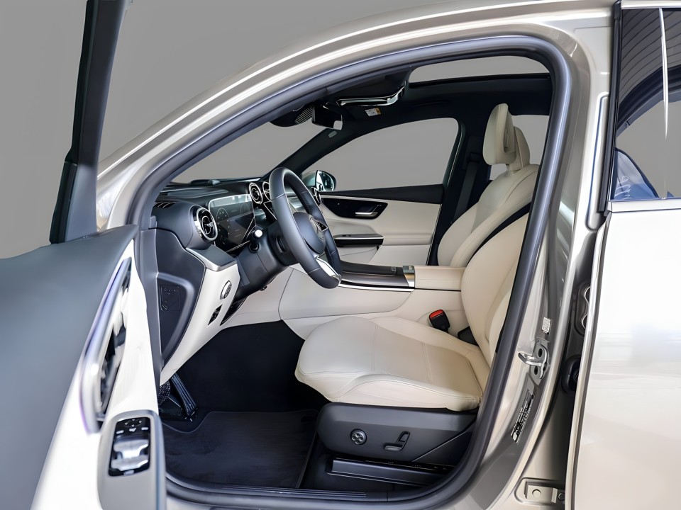 Mercedes-Benz GLC Coupe Mercedes-Benz GLC 300e 4MATIC Coupé Avantgarde (5)