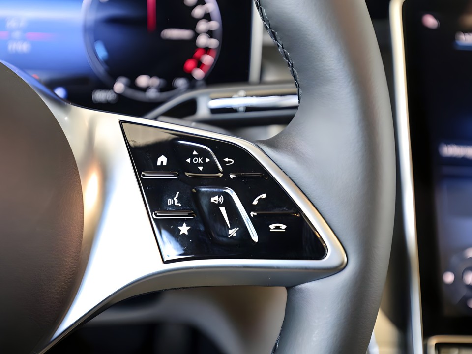 Mercedes-Benz GLC Coupe Mercedes-Benz GLC 300e 4MATIC Coupé Avantgarde (4)