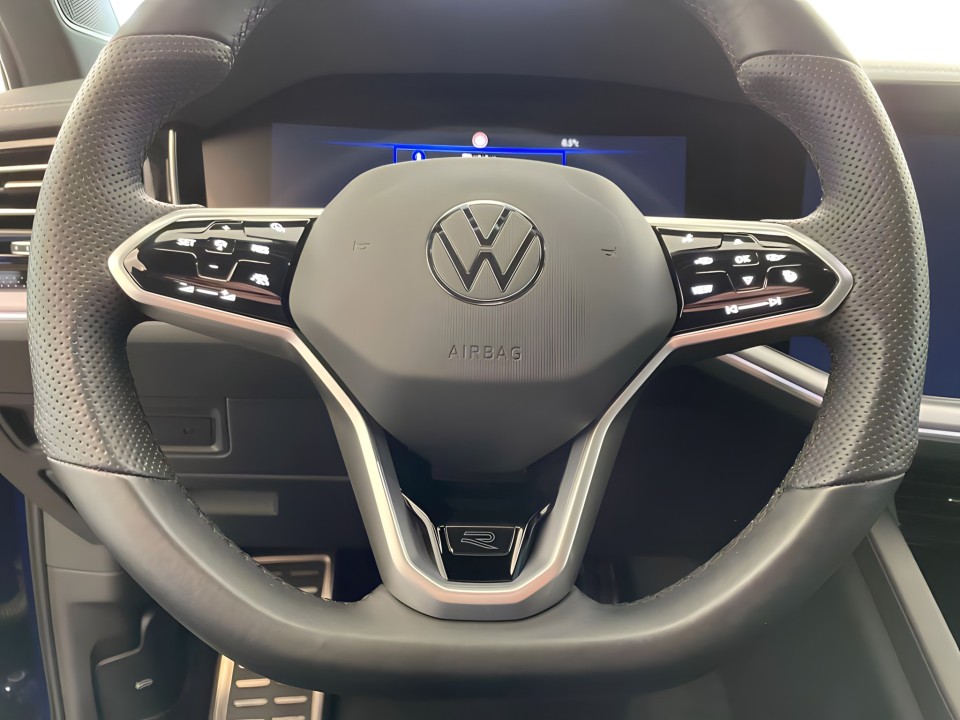 Volkswagen Touareg 3.0 TDI 4MATIC R-Line (3)