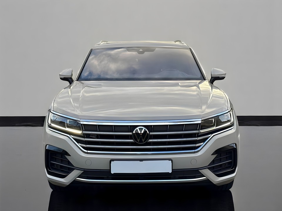 Volkswagen Touareg V6 TDI R-Line (2)