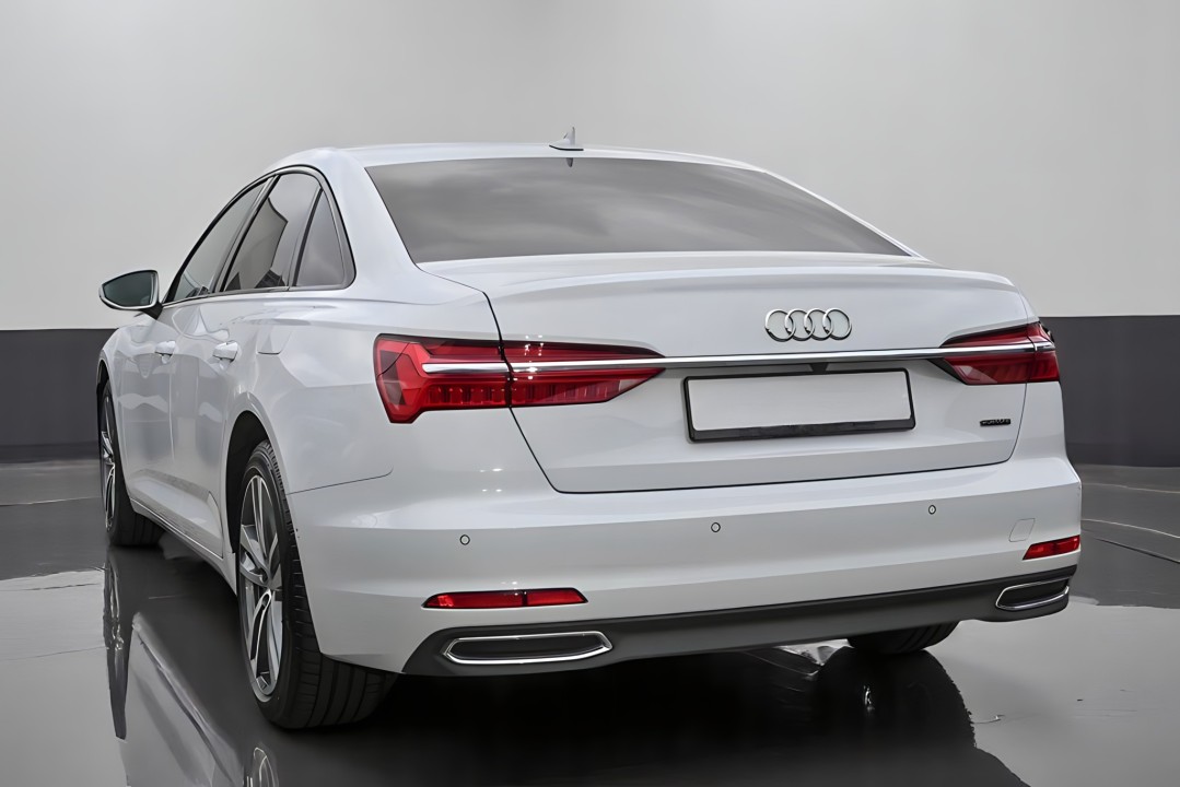 Audi A6 50TFSI e Quattro S-tronic (4)